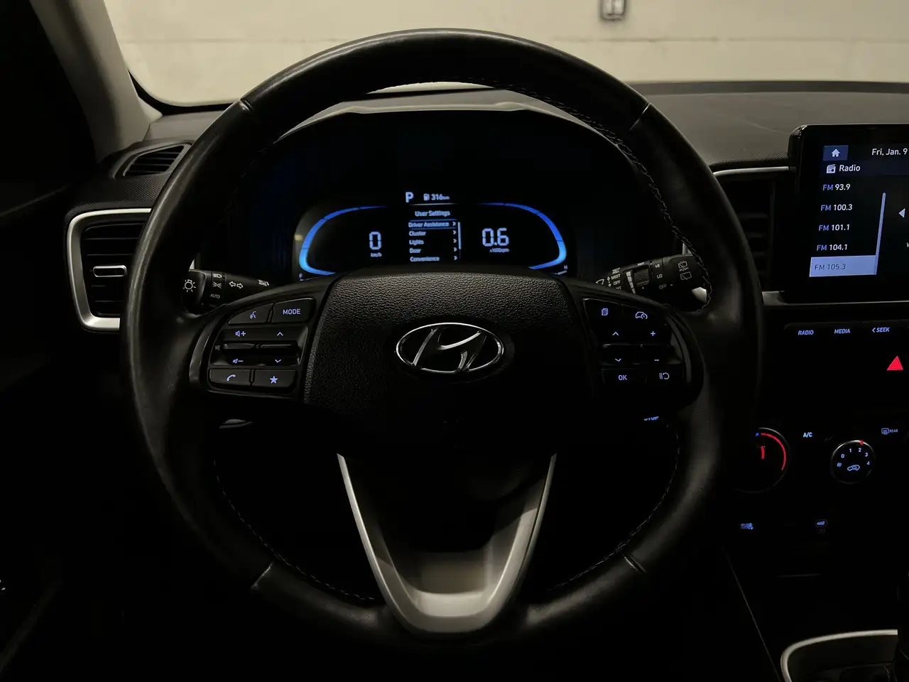 Hyundai Venue снимка Hyundai Venue