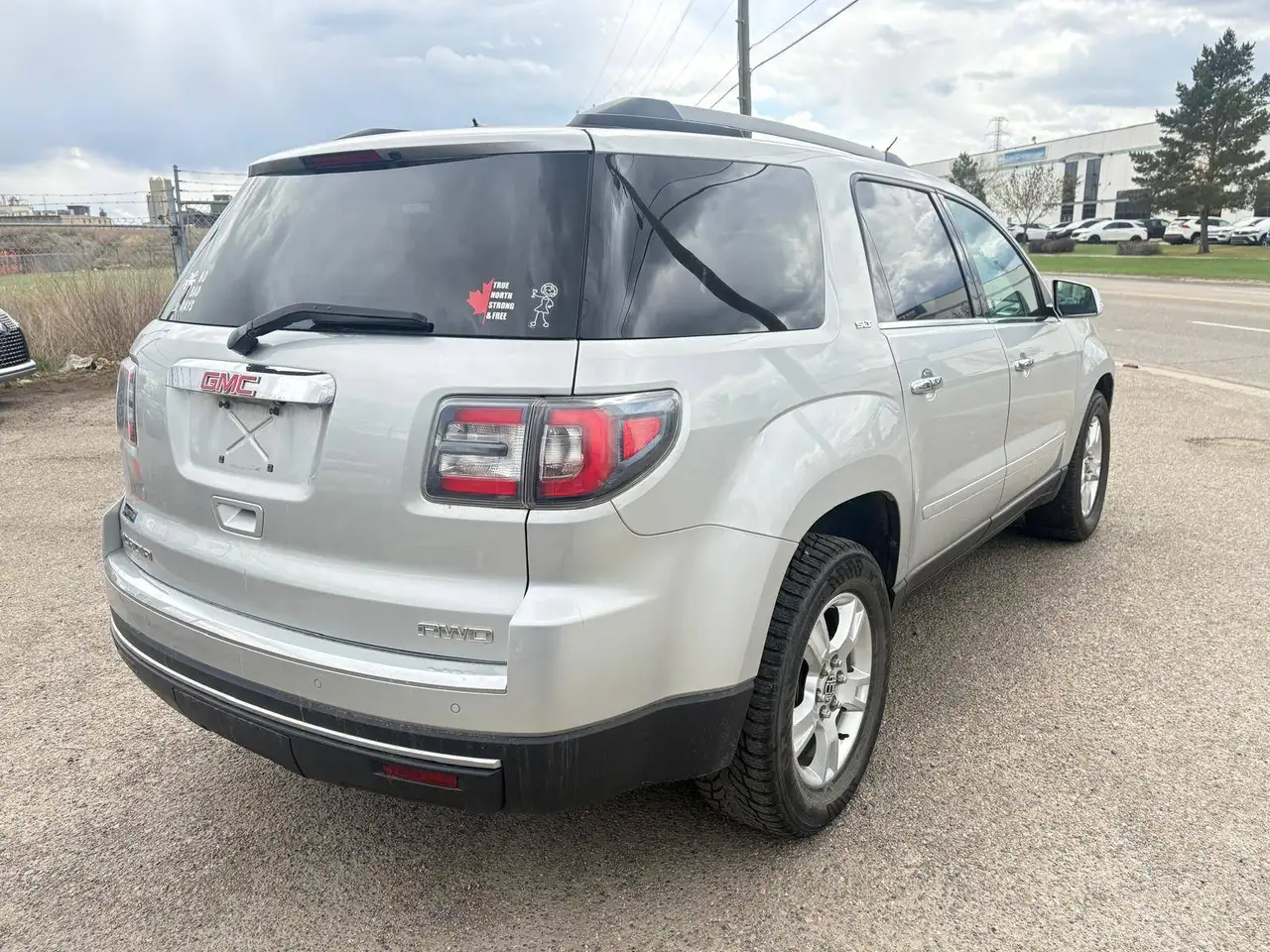 GMC Acadia снимка GMC Acadia