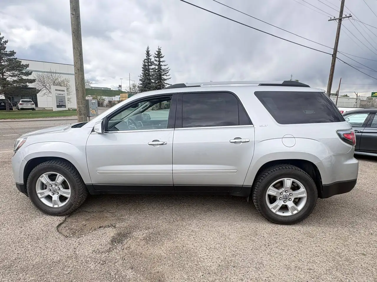 GMC Acadia снимка GMC Acadia