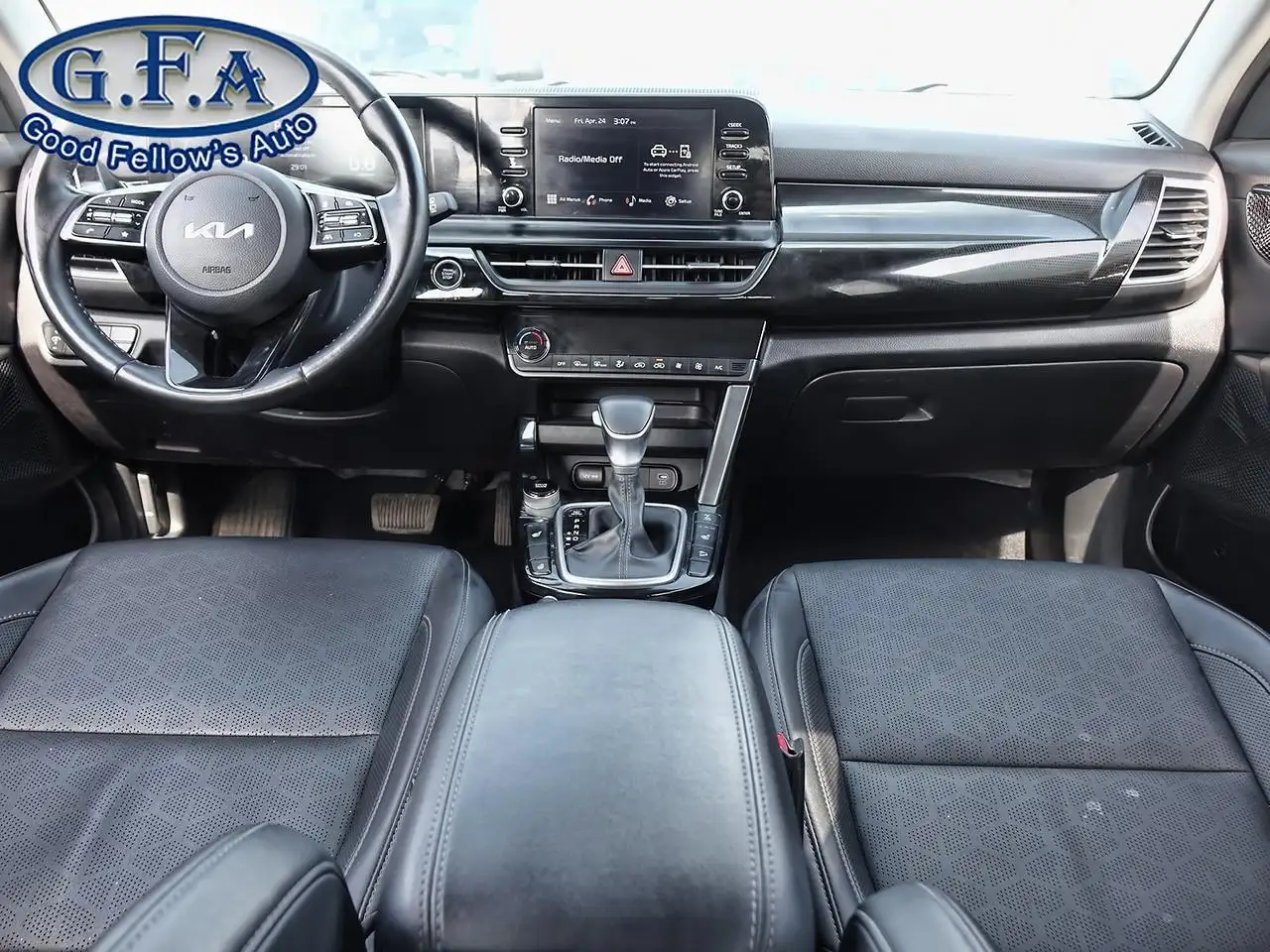 Kia Seltos снимка Kia Seltos