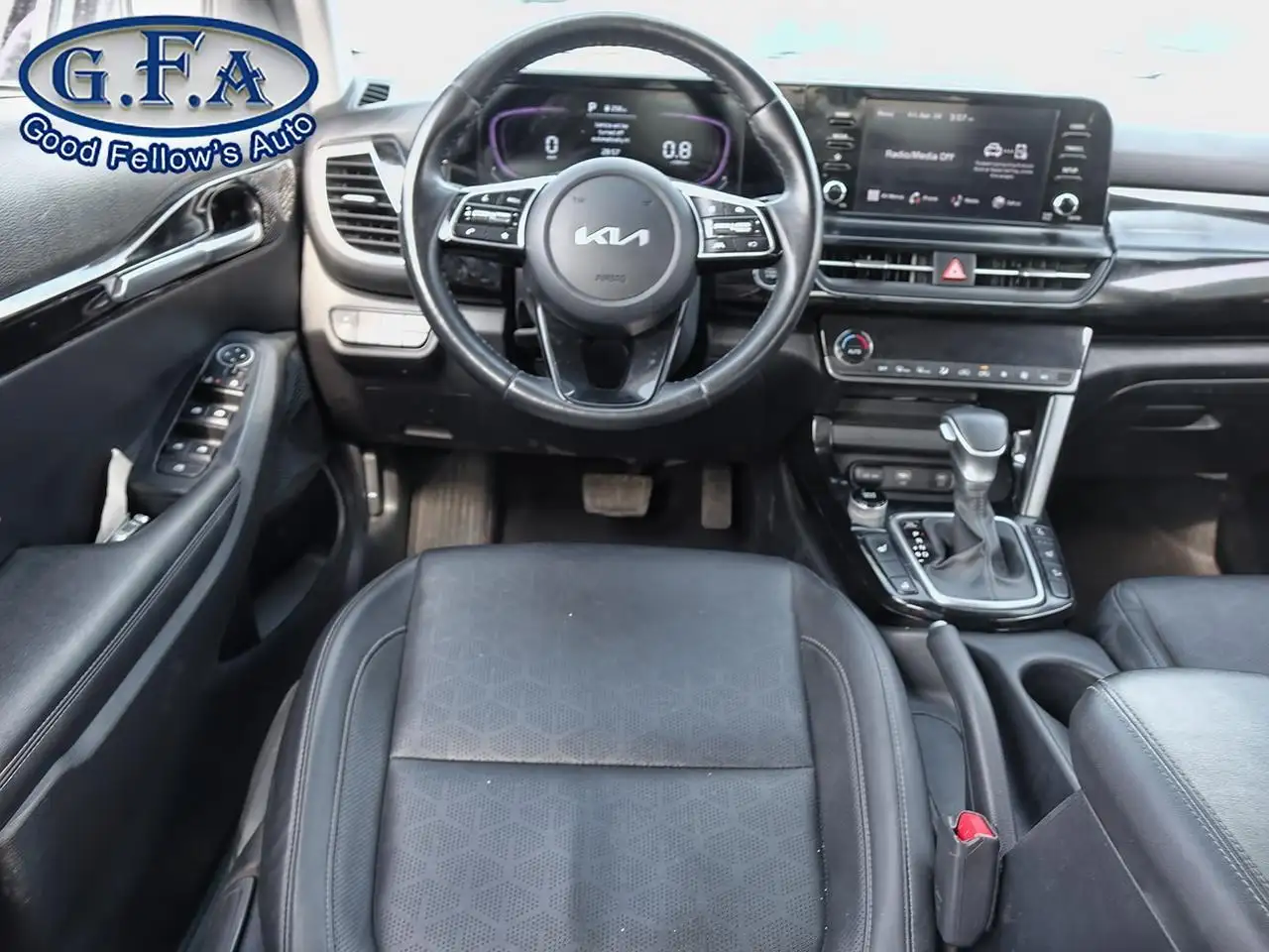 Kia Seltos снимка Kia Seltos