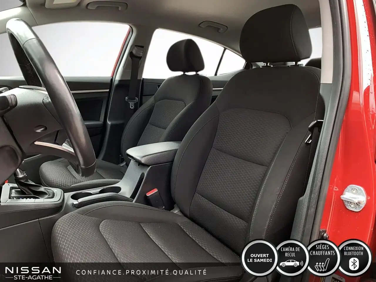 Hyundai ELANTRA fotografie Hyundai ELANTRA