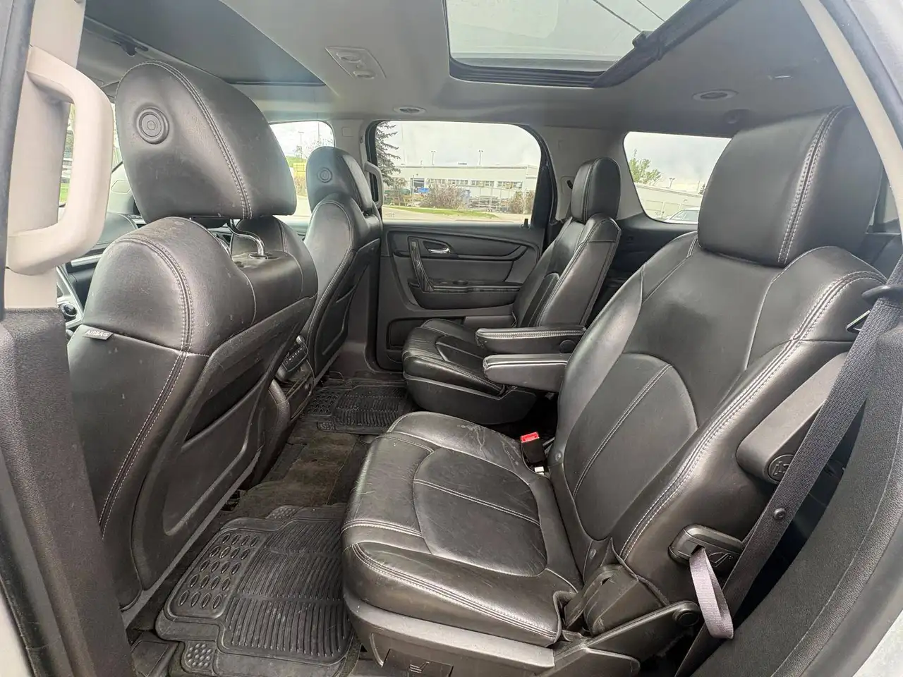 GMC Acadia снимка GMC Acadia