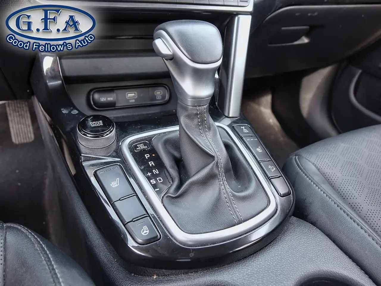 Kia Seltos снимка Kia Seltos