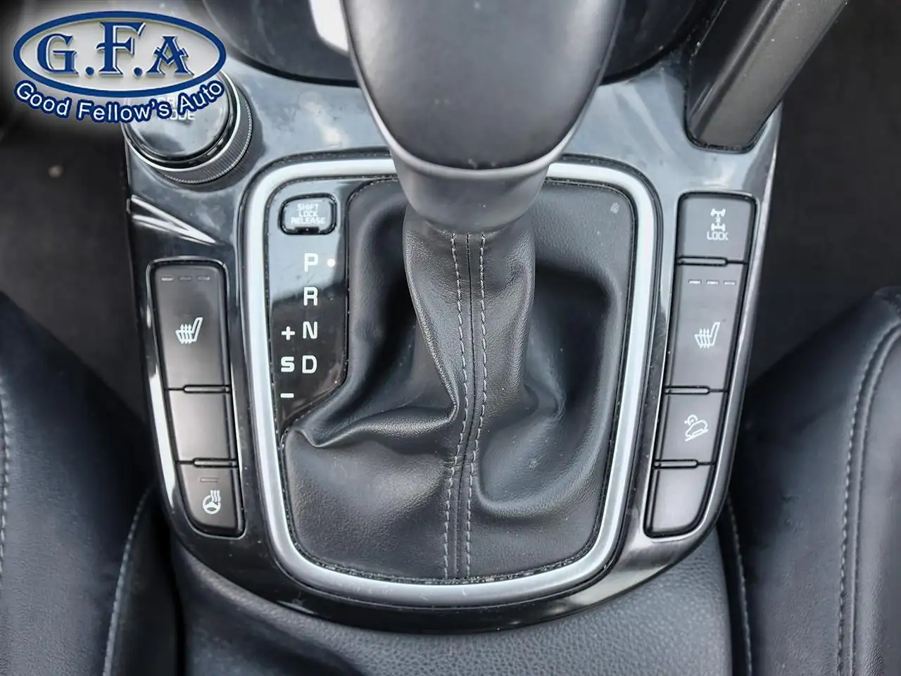 Kia Seltos снимка Kia Seltos