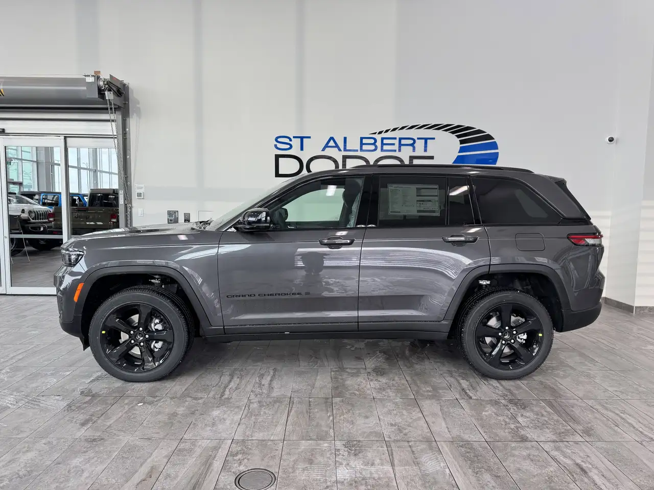 Jeep Grand Cherokee снимка Jeep Grand Cherokee