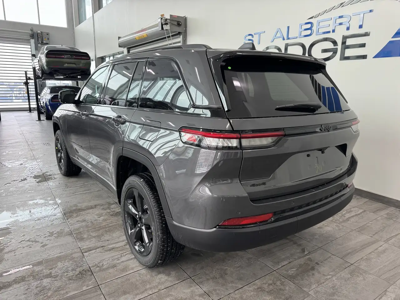 Jeep Grand Cherokee снимка Jeep Grand Cherokee
