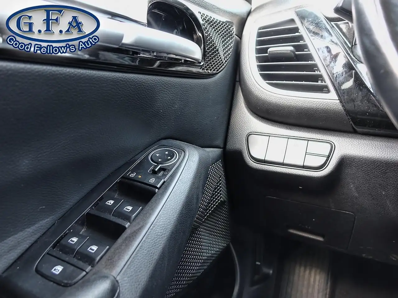 Kia Seltos снимка Kia Seltos
