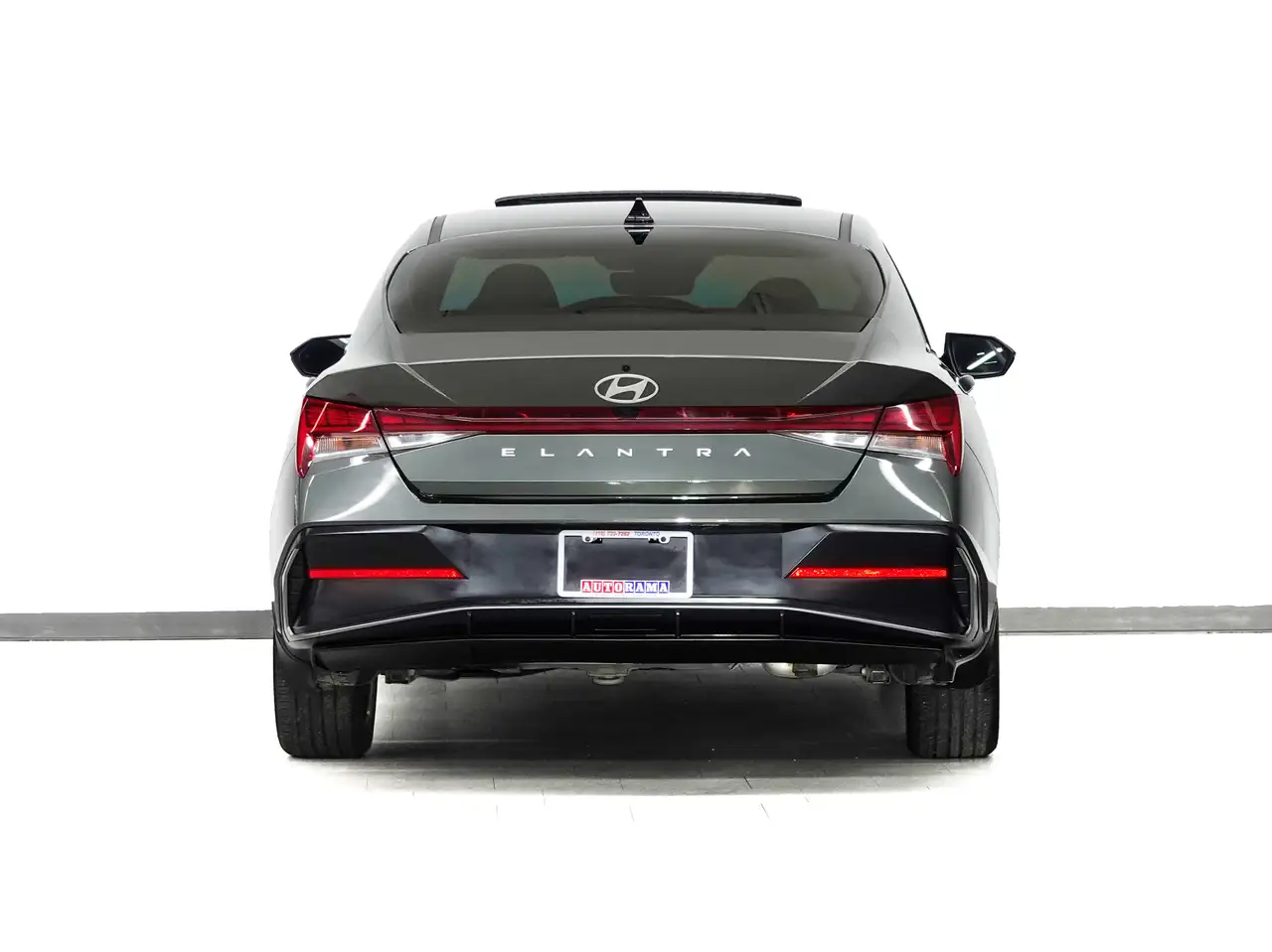 Hyundai ELANTRA fotografie Hyundai ELANTRA