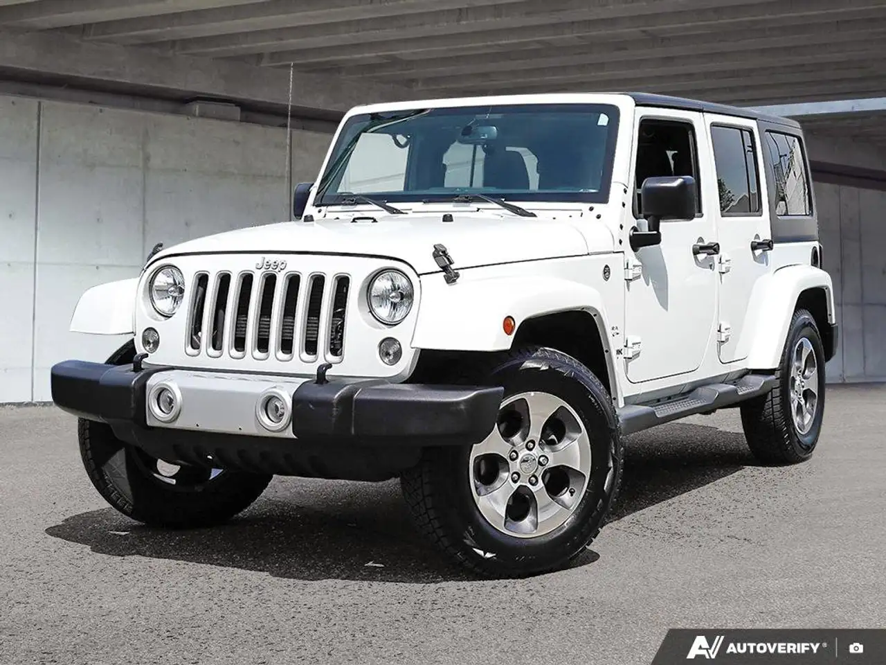 Jeep Wrangler photo Jeep Wrangler