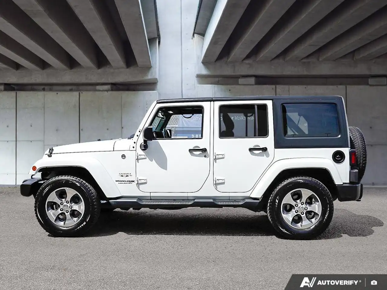 Jeep Wrangler photo Jeep Wrangler