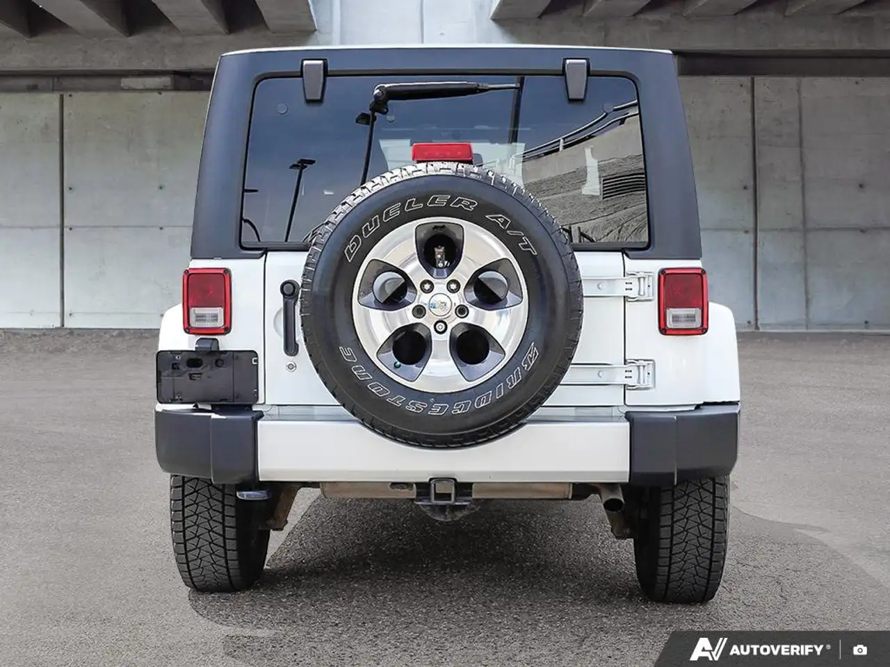 Jeep Wrangler photo Jeep Wrangler