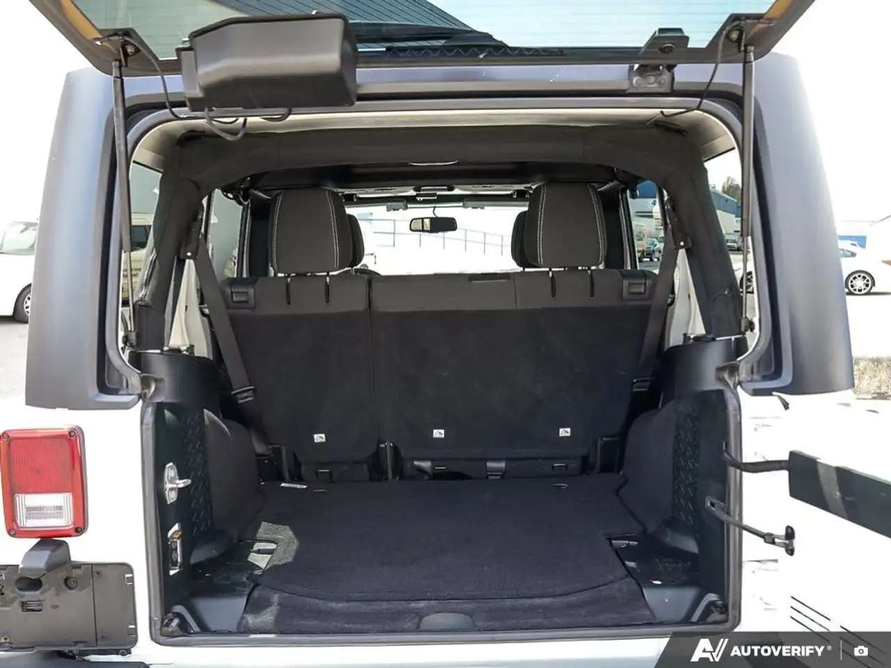 Jeep Wrangler photo Jeep Wrangler