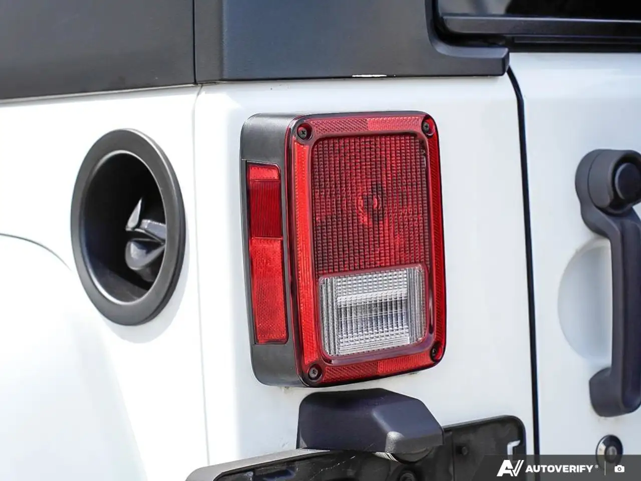 Jeep Wrangler photo Jeep Wrangler