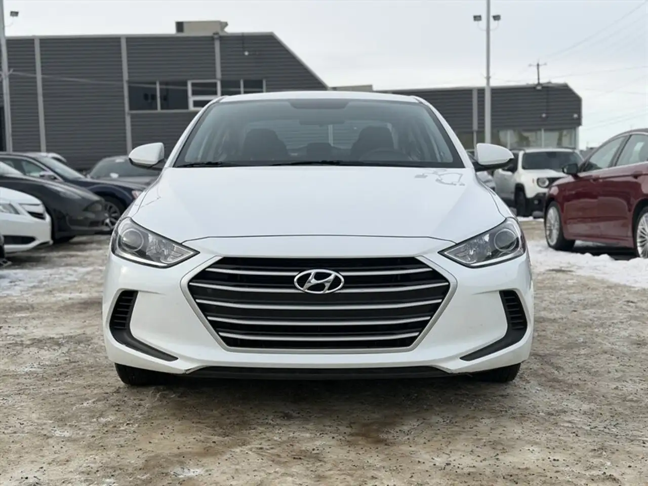 Hyundai ELANTRA fotografie Hyundai ELANTRA