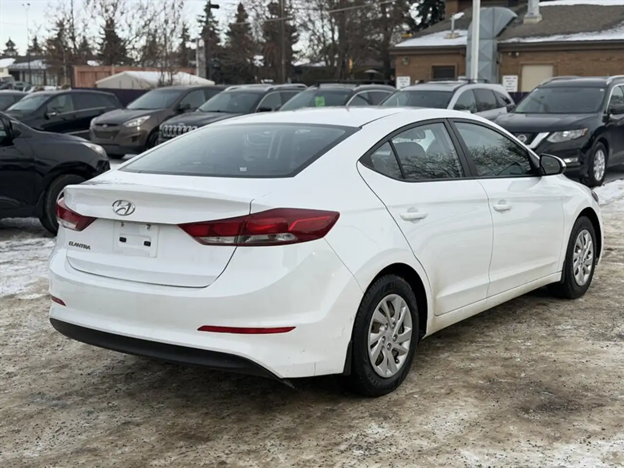 Hyundai ELANTRA fotografie Hyundai ELANTRA