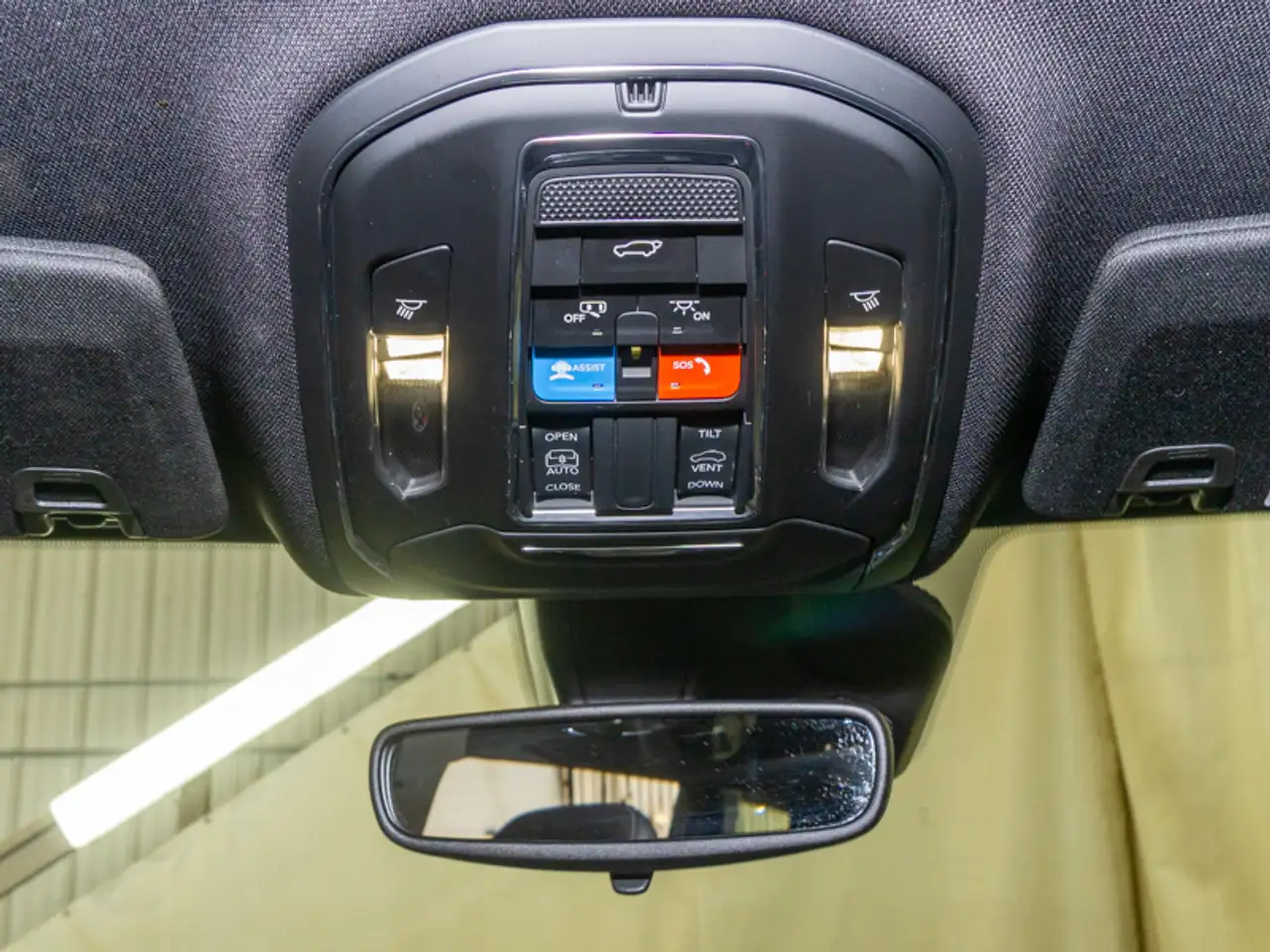 Jeep Grand Cherokee снимка Jeep Grand Cherokee