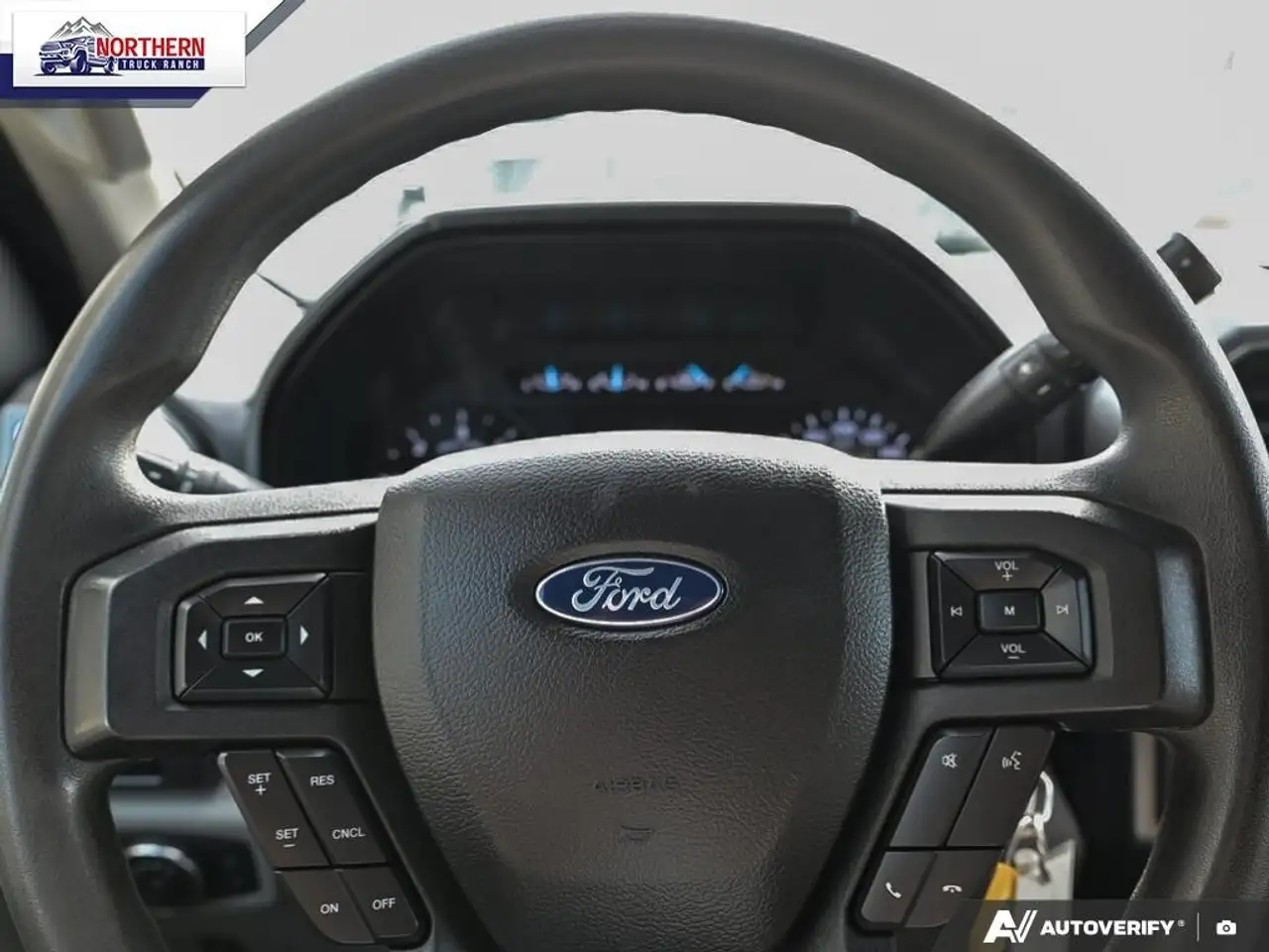 Ford F-450 Super Duty снимка Ford F-450 Super Duty