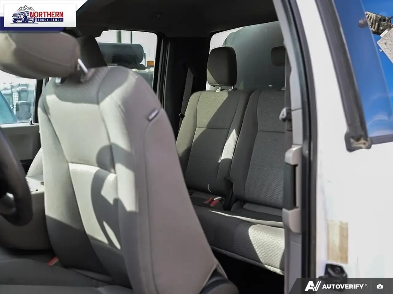 Ford F-450 Super Duty снимка Ford F-450 Super Duty