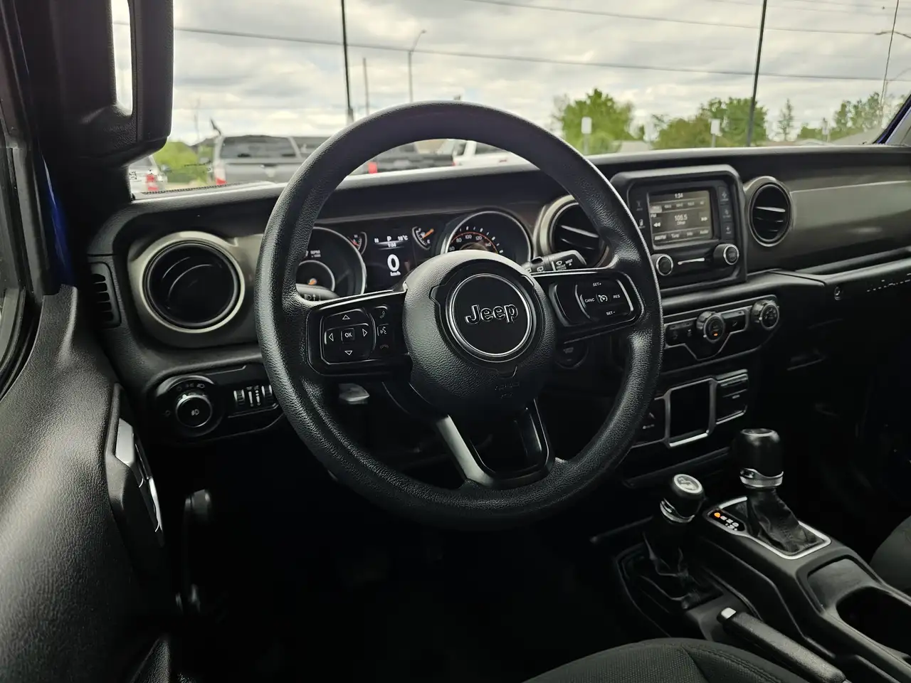 Jeep Wrangler photo Jeep Wrangler