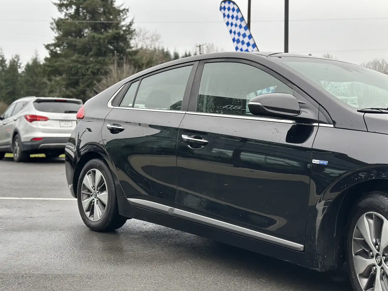 Hyundai IONIQ снимка Hyundai IONIQ