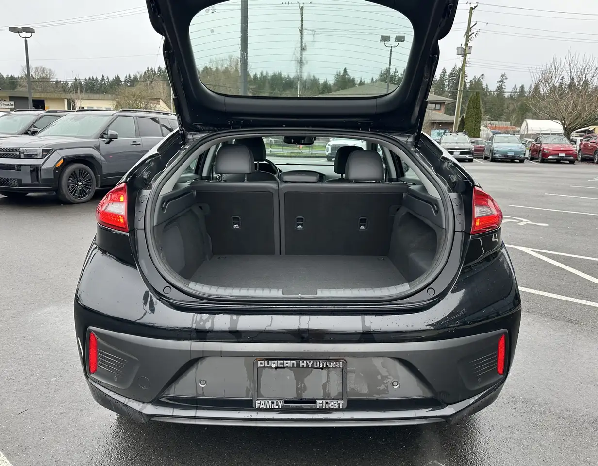 Hyundai IONIQ снимка Hyundai IONIQ