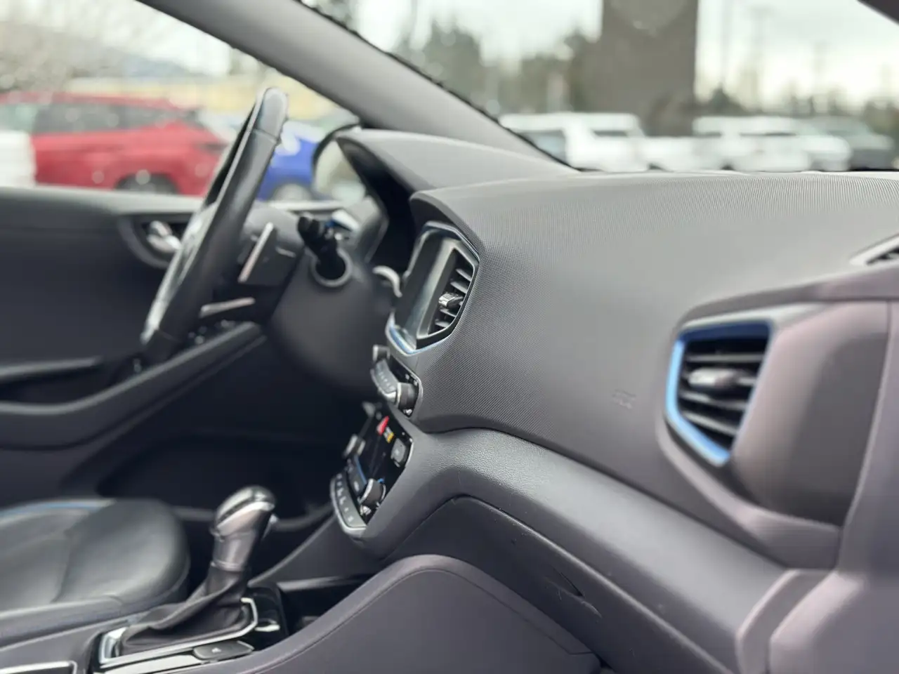 Hyundai IONIQ снимка Hyundai IONIQ