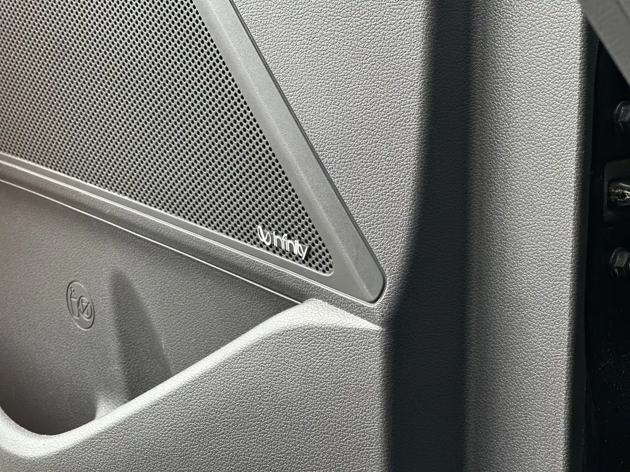 Hyundai IONIQ снимка Hyundai IONIQ