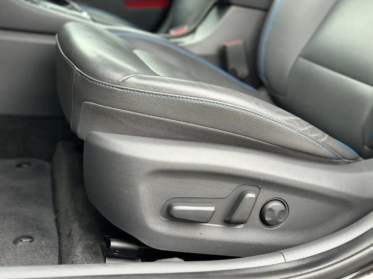 Hyundai IONIQ снимка Hyundai IONIQ