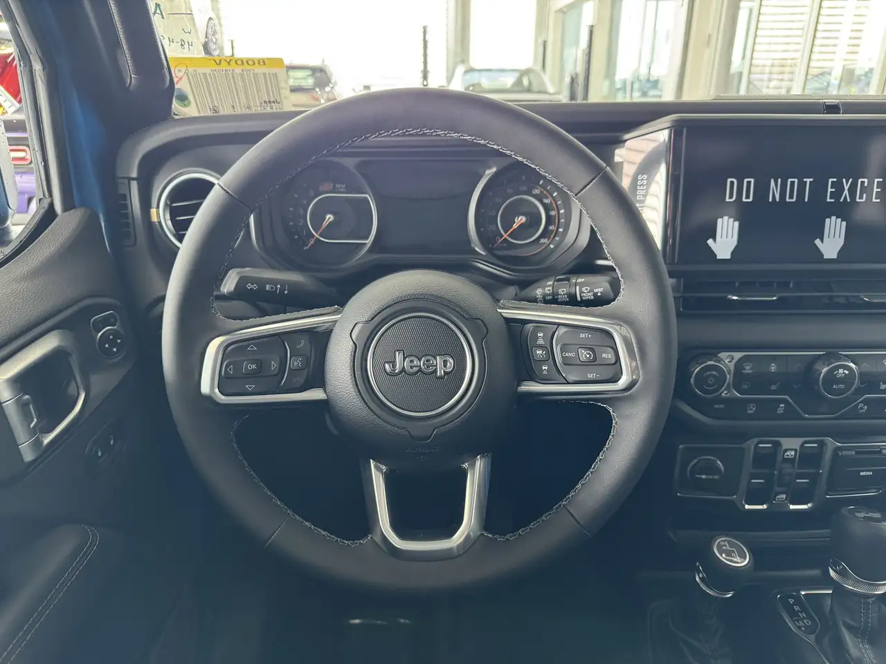 Jeep Wrangler снимка Jeep Wrangler