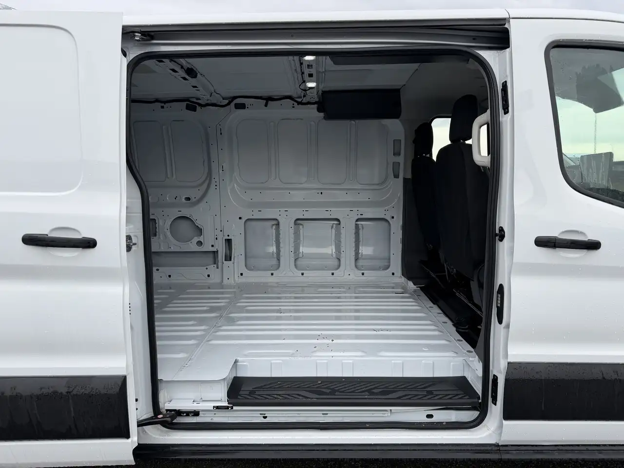 Ford Transit Cargo Van photo Ford Transit Cargo Van