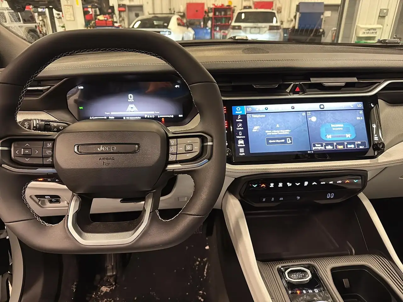 Jeep Cherokee снимка Jeep Cherokee
