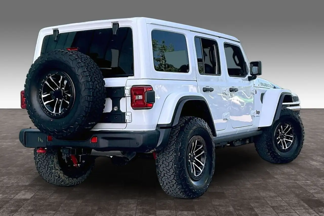 Jeep Wrangler photo Jeep Wrangler