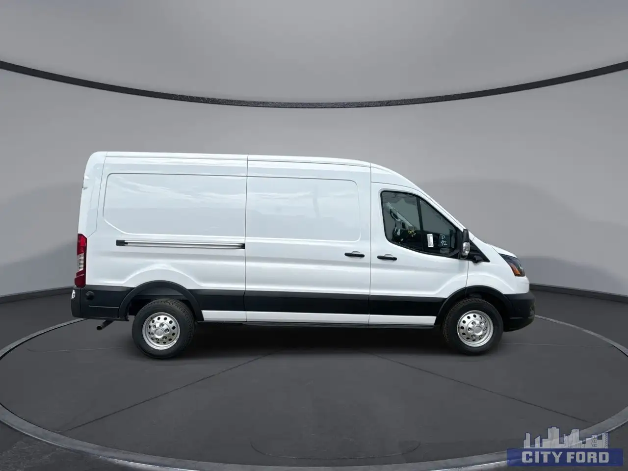 Ford Transit Cargo Van снимка Ford Transit Cargo Van