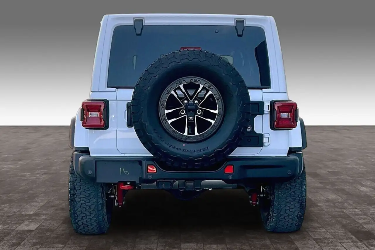 Jeep Wrangler photo Jeep Wrangler