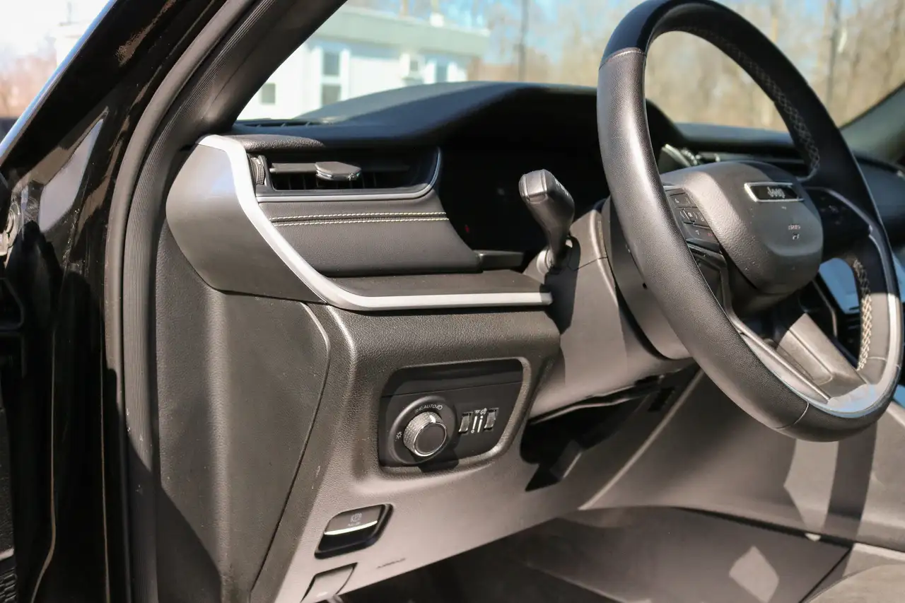 Jeep Grand Cherokee photo Jeep Grand Cherokee