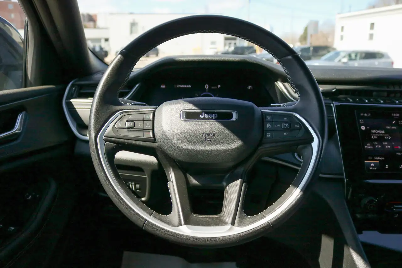 Jeep Grand Cherokee photo Jeep Grand Cherokee