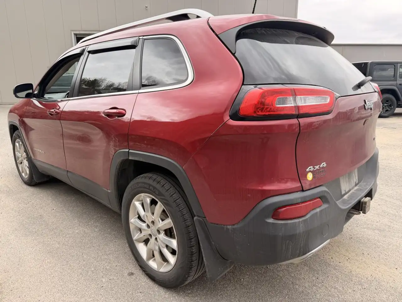 Jeep Cherokee photo Jeep Cherokee
