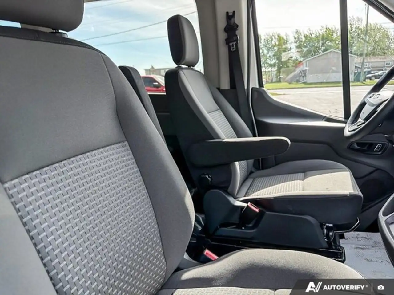 Ford Transit Passenger Wagon fotografie Ford Transit Passenger Wagon