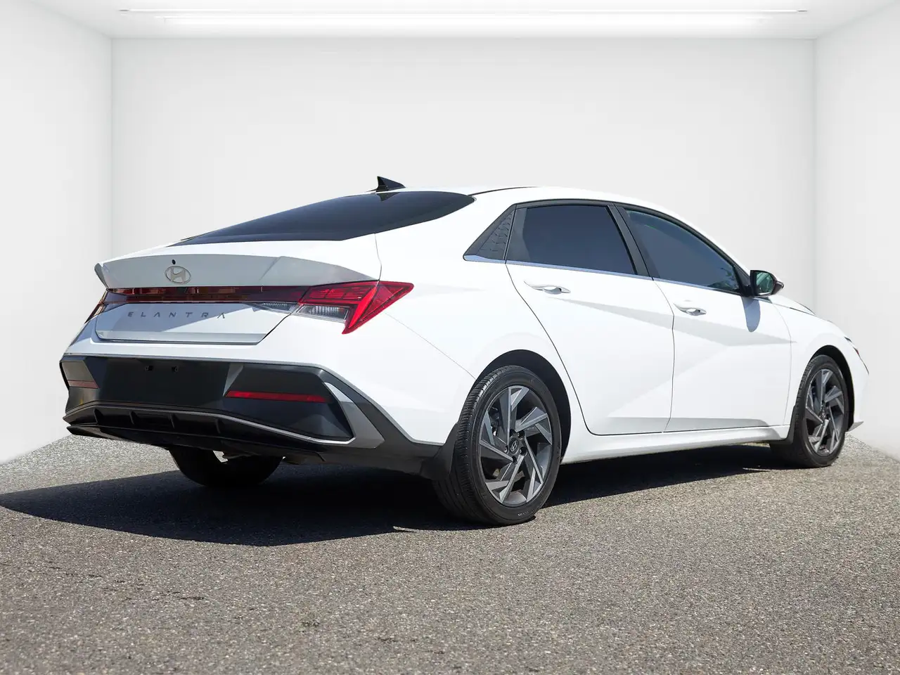 Hyundai ELANTRA fotografie Hyundai ELANTRA
