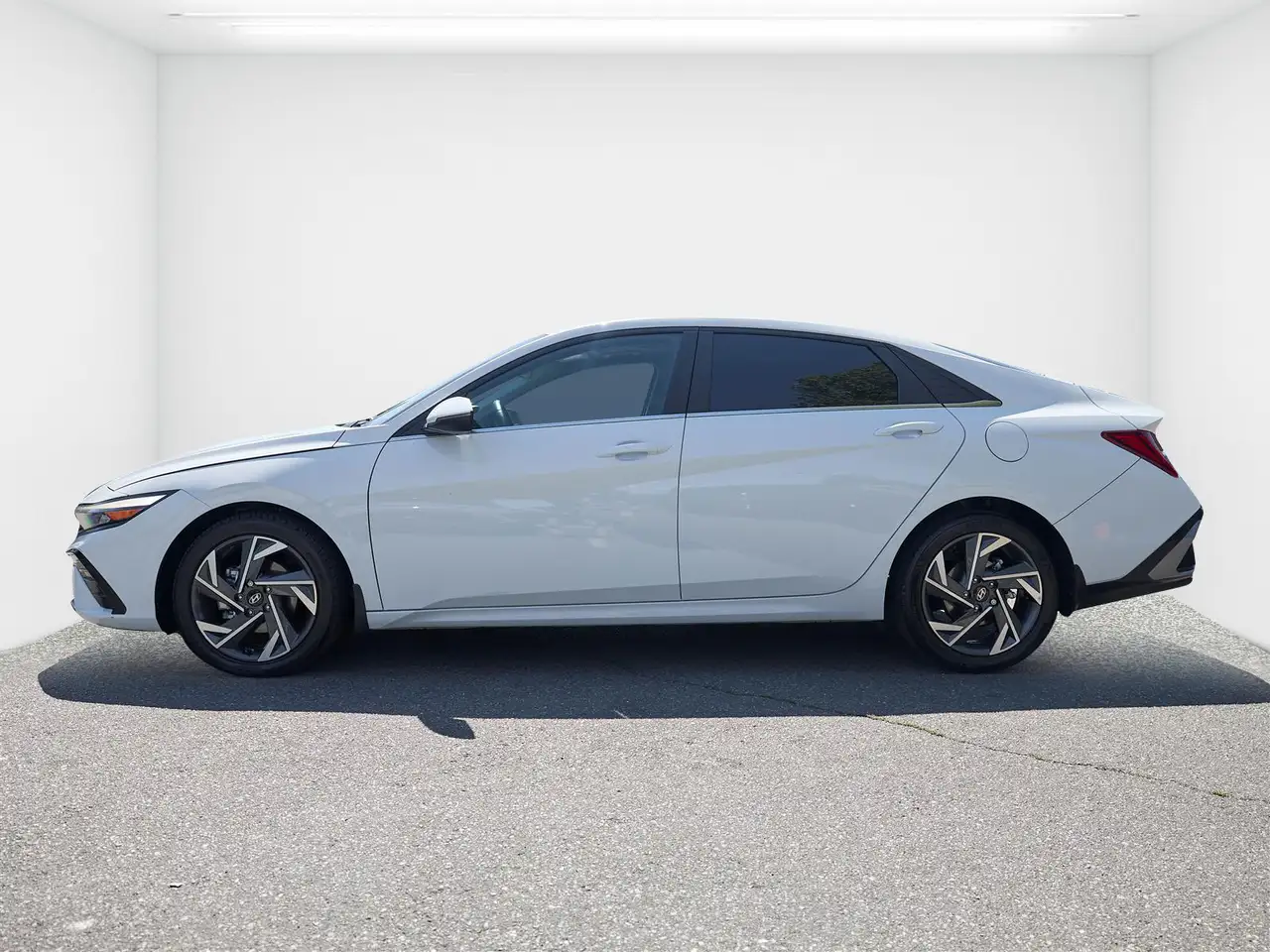 Hyundai ELANTRA fotografie Hyundai ELANTRA