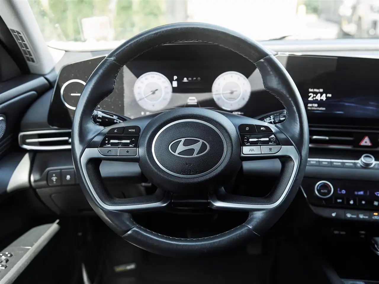 Hyundai ELANTRA fotografie Hyundai ELANTRA