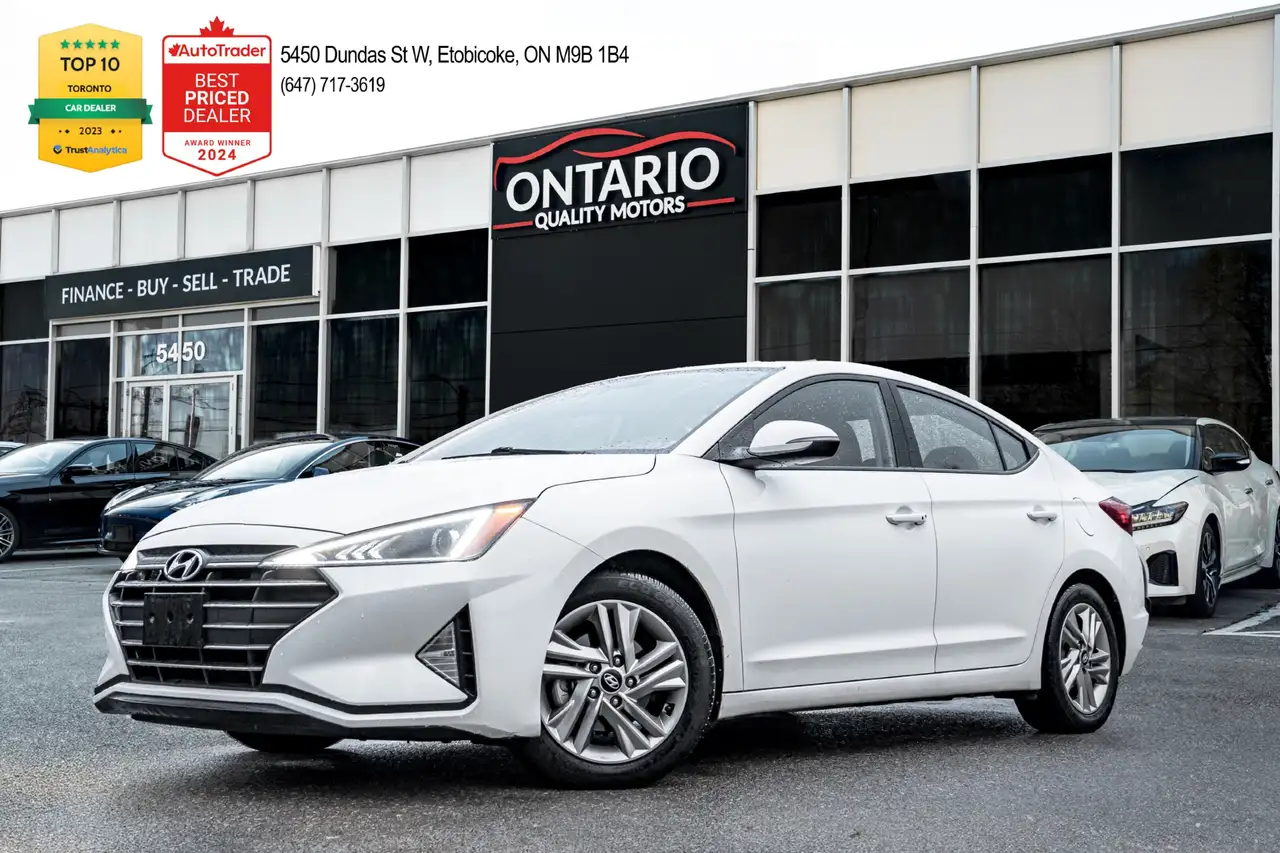 Hyundai ELANTRA photo Hyundai ELANTRA