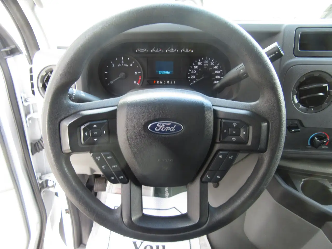 Ford E-450 Super Duty DRW photo Ford E-450 Super Duty DRW