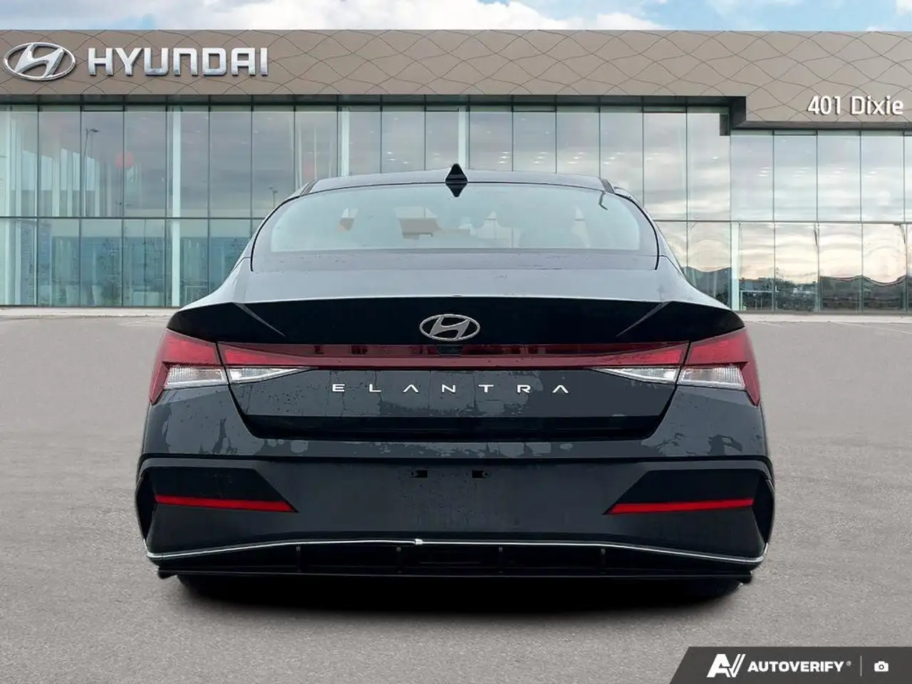 Hyundai ELANTRA снимка Hyundai ELANTRA
