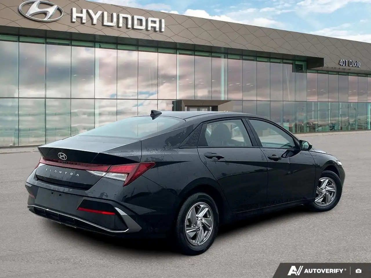 Hyundai ELANTRA снимка Hyundai ELANTRA