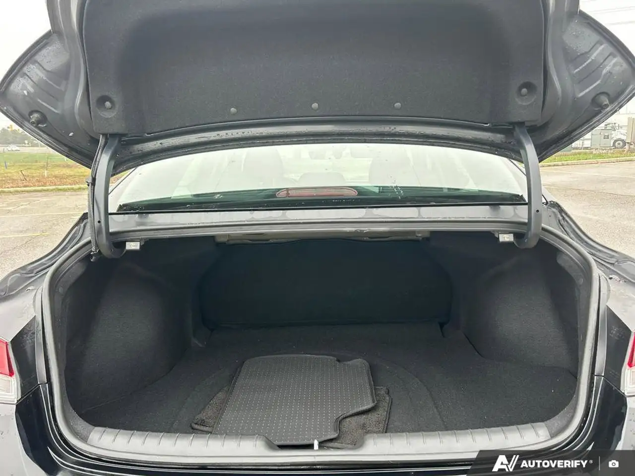 Hyundai ELANTRA снимка Hyundai ELANTRA