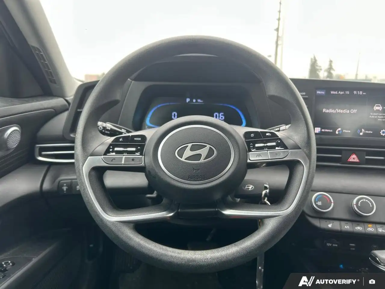Hyundai ELANTRA снимка Hyundai ELANTRA