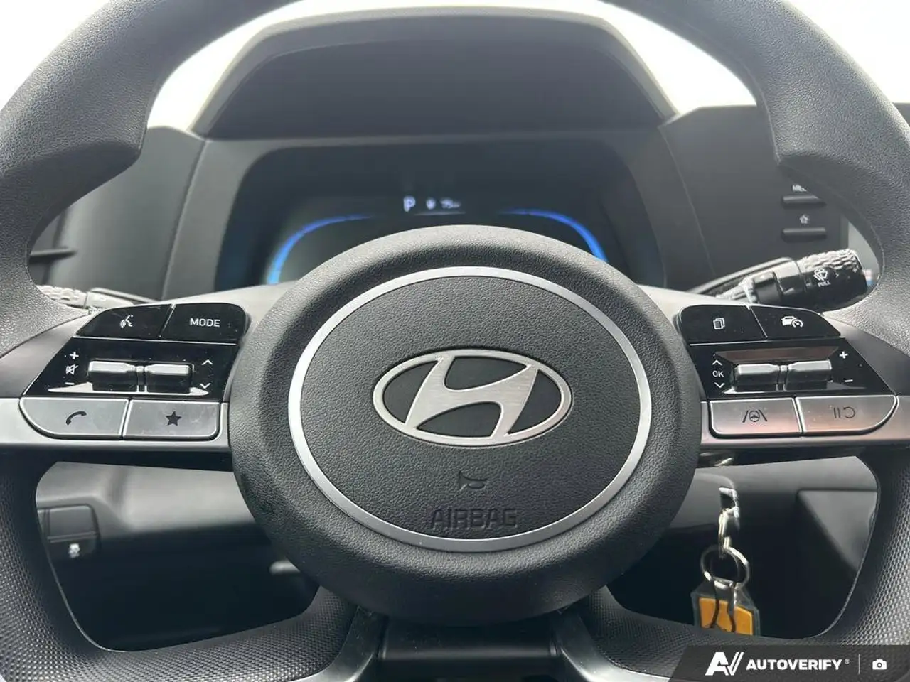 Hyundai ELANTRA снимка Hyundai ELANTRA