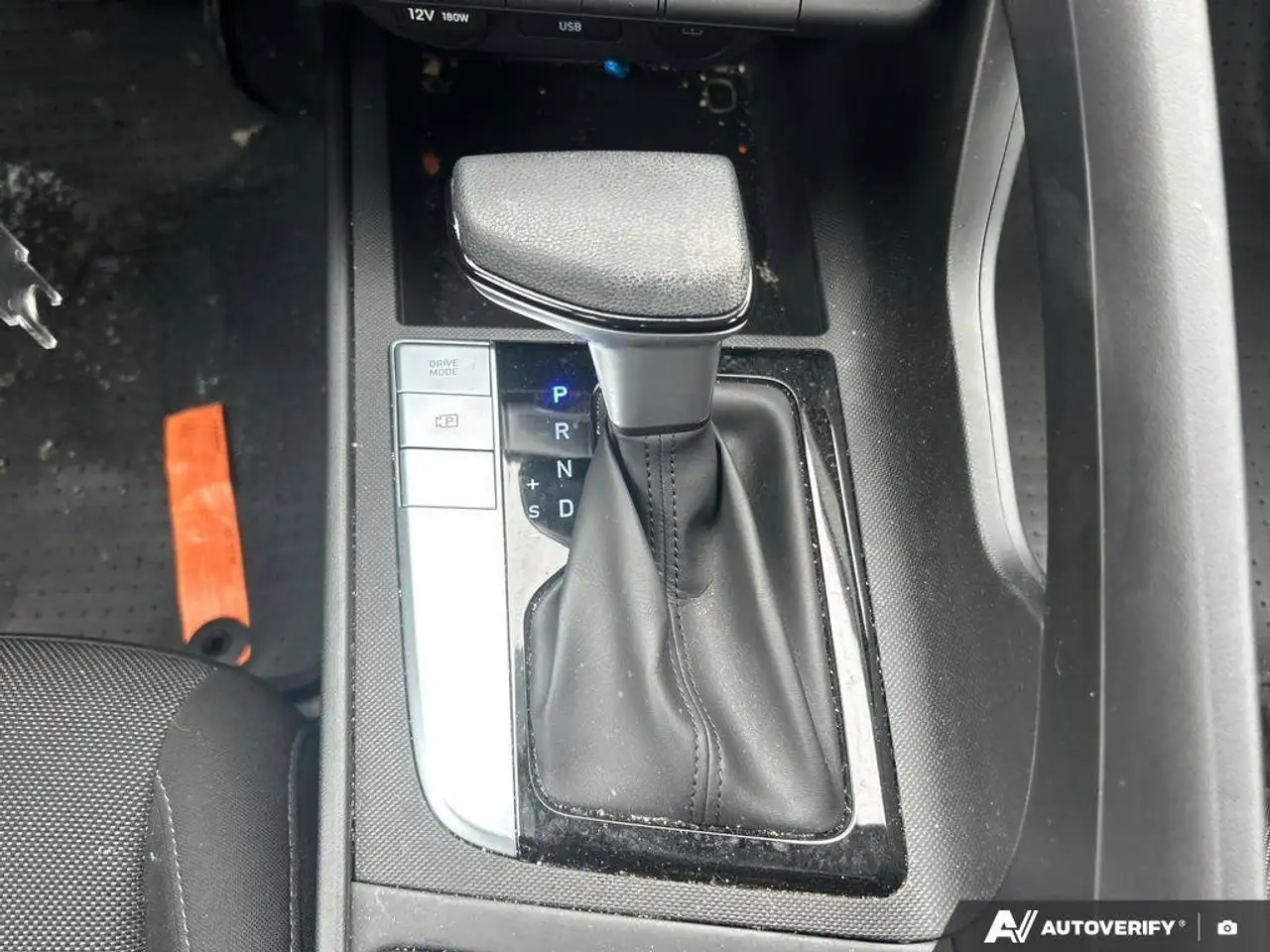 Hyundai ELANTRA снимка Hyundai ELANTRA